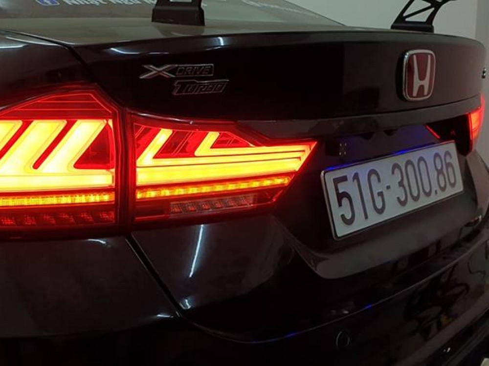 Đèn hậu Lexus V3 - Honda City